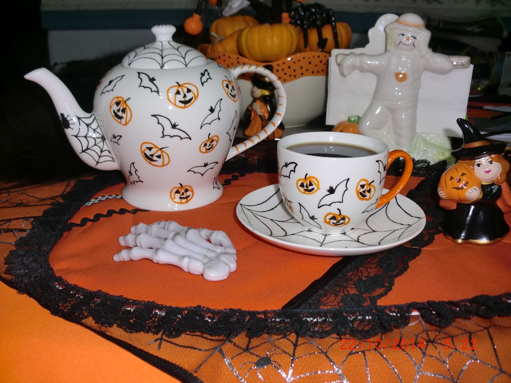 halloween ceramic ghosts